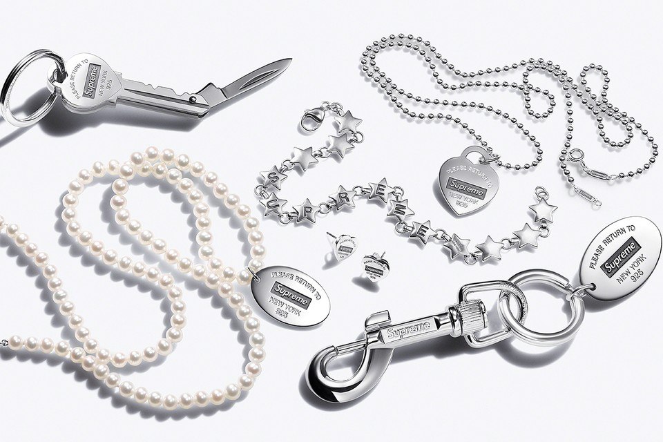 ​​Supreme и Tiffany & Co сделают совместную коллаборацию. Первые слухи...