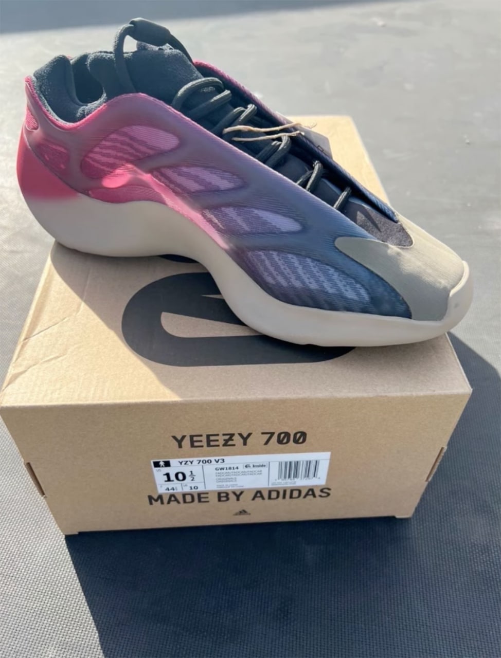 Yeezy 700 v3 