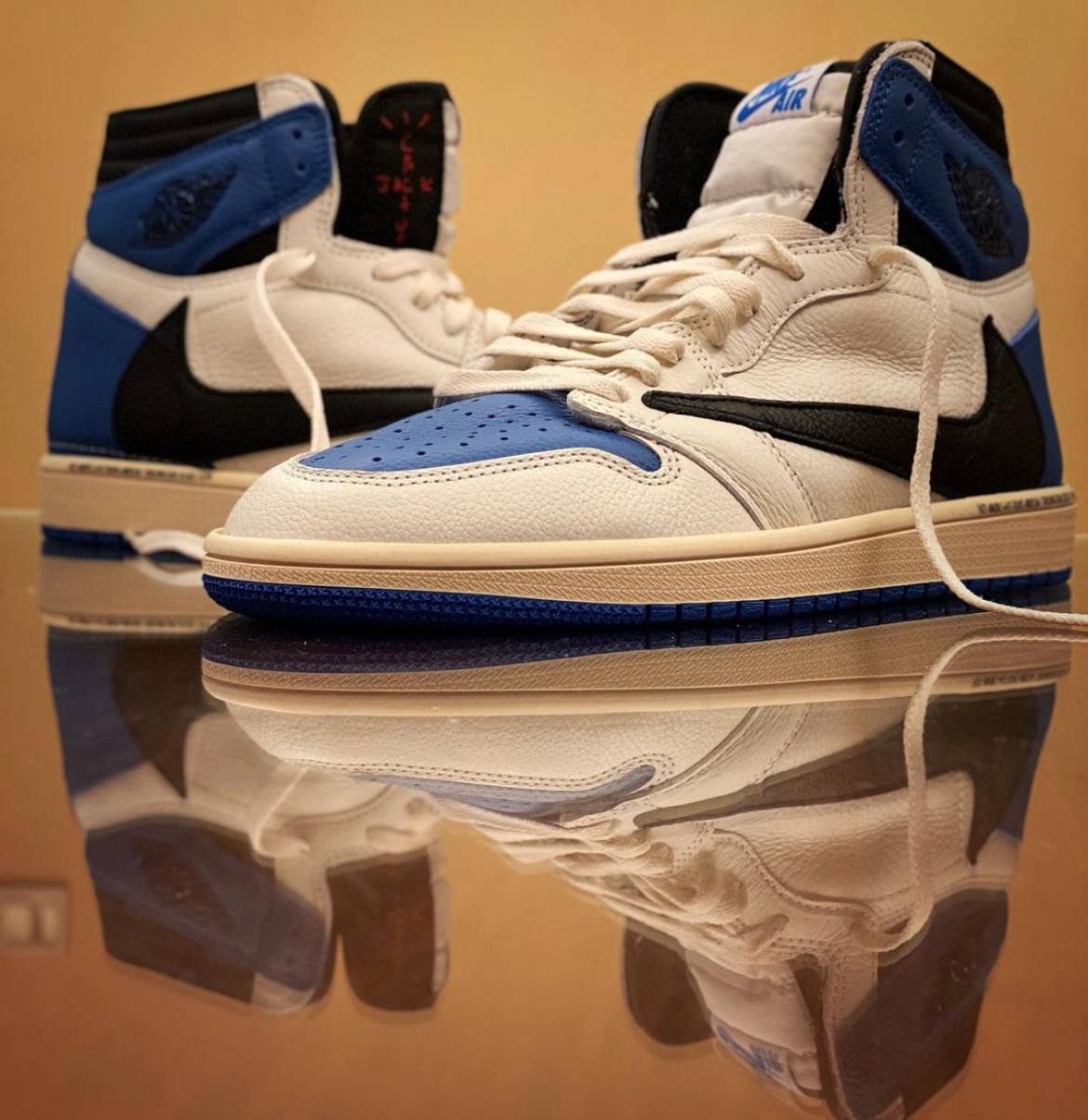 Travis Scott x Fragment Dеsign х Air Jordan 1 

Хироши Фудживарa* — основатель...